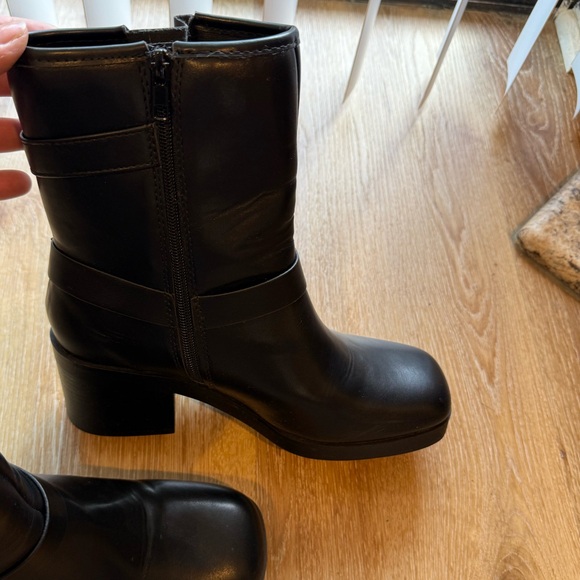 Black Leather Style Ankle Boots Women’s Size 9 - Picture 9 of 11